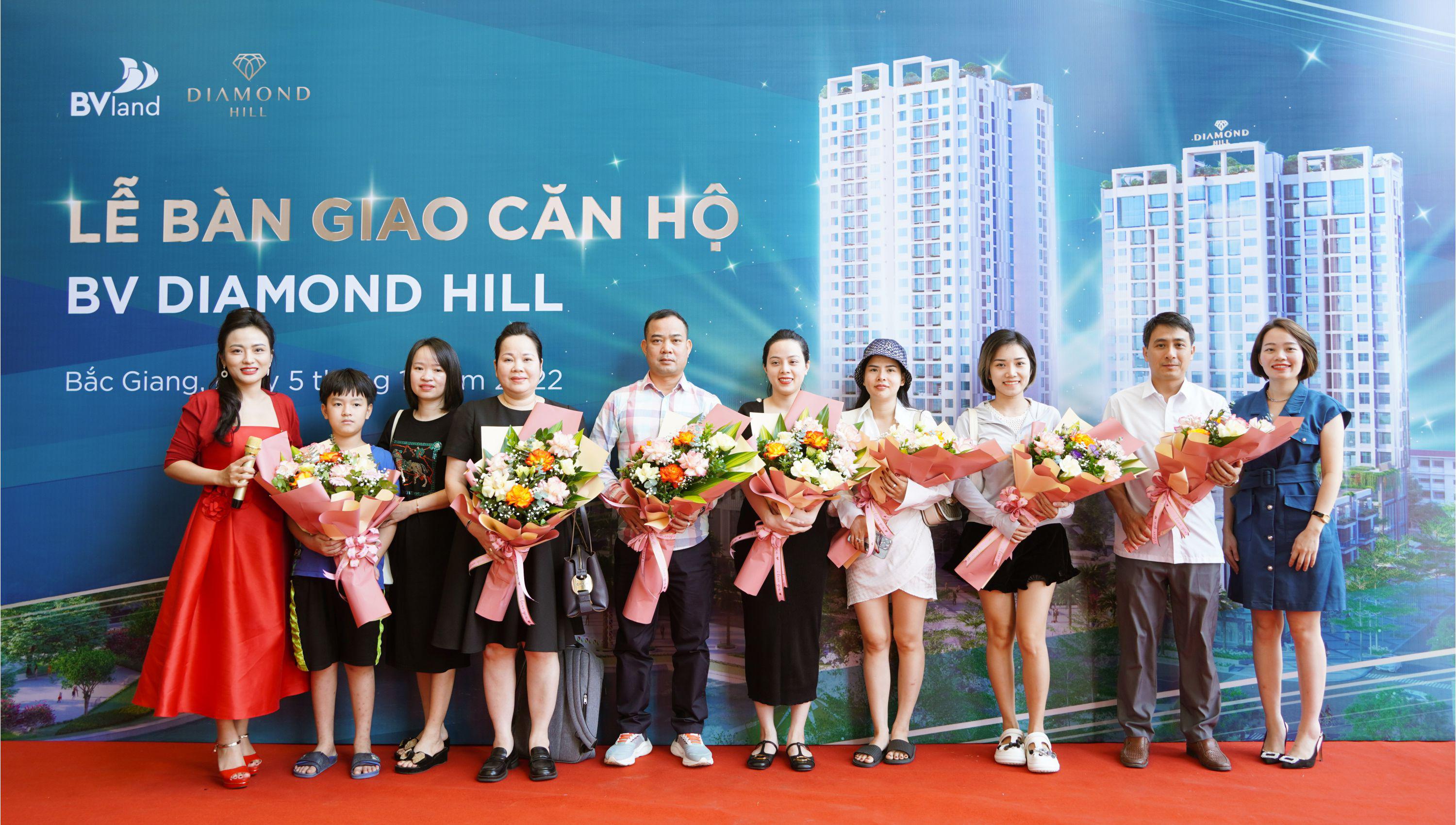 CƯ DÂN BV DIAMOND HILL VUI MỪNG NHẬN BÀN GIAO NHÀ