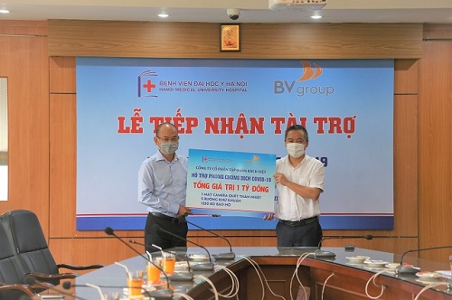 Bach Viet Group (BV Group) sponsored more than 1 billion VND for Hanoi Medical University Hospital, joining hands to repel Covid - 19