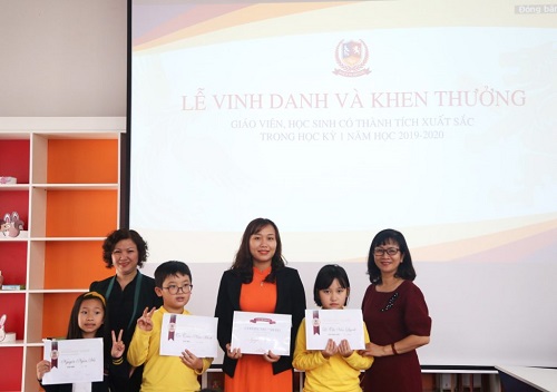 LỄ VINH DANH VÀ KHEN THƯỞNG GIÁO VIÊN, HỌC SINH CÓ THÀNH TÍCH XUẤT SẮC TRONG HỌC KỲ I NĂM 2019 – 2020