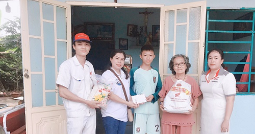 YEAR END JOURNEY OF TRANG XANH CHARITY