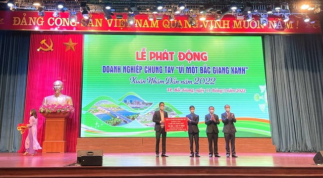 BV GROUP SPONSORING 1.76 BILLION VND JOINING HANDS “FOR A GREEN BAC GIANG”