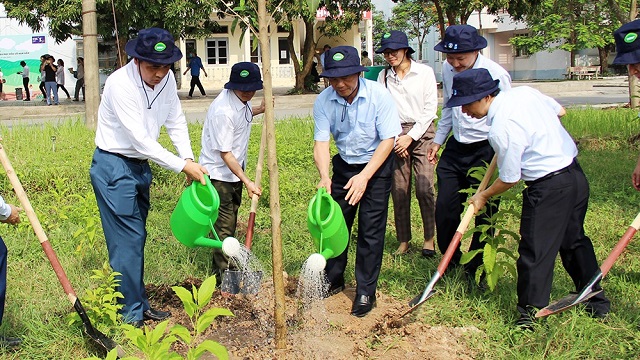 BV GROUP CHUNG TAY PHÒNG CHỐNG SA MẠC HÓA