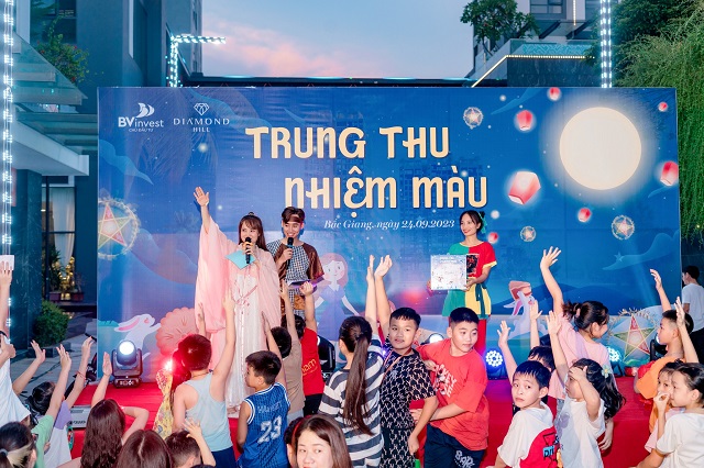 BV DIAMOND HILL TỔ CHỨC “ĐẠI TIỆC” TRUNG THU CHO CƯ DÂN