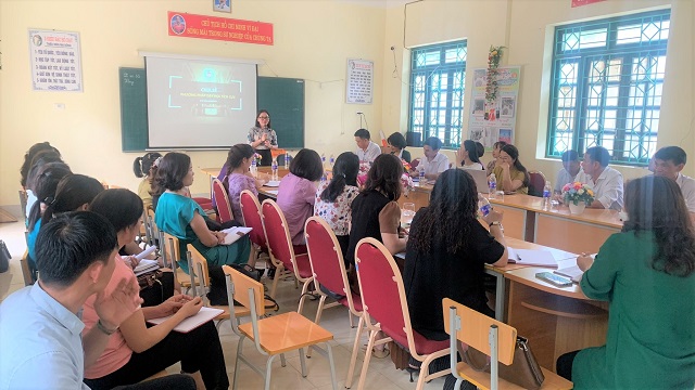 BGH HỆ THỐNG TRƯỜNG VIETSCHOOL CHIA SẺ VỀ PHƯƠNG PHÁP DẠY HỌC TÍCH CỰC VỚI CÁN BỘ QUẢN LÝ NGÀNH GIÁO DỤC HUYỆN ĐIỆN BIÊN